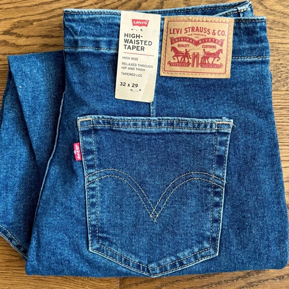 Levi’s High-Waisted Tapered Jeans - Picture 2 of 10
